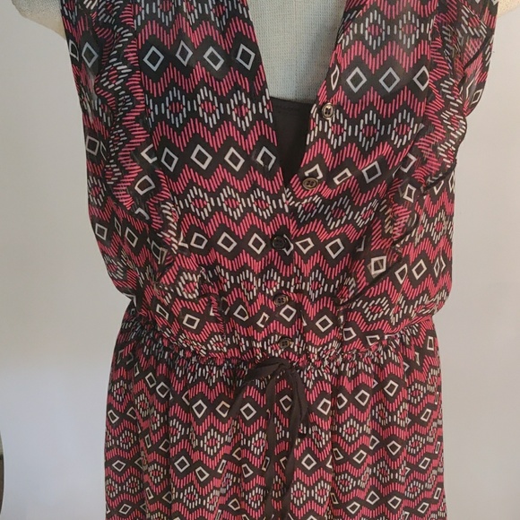 Geometric Pattern Dress - Picture 2 of 7